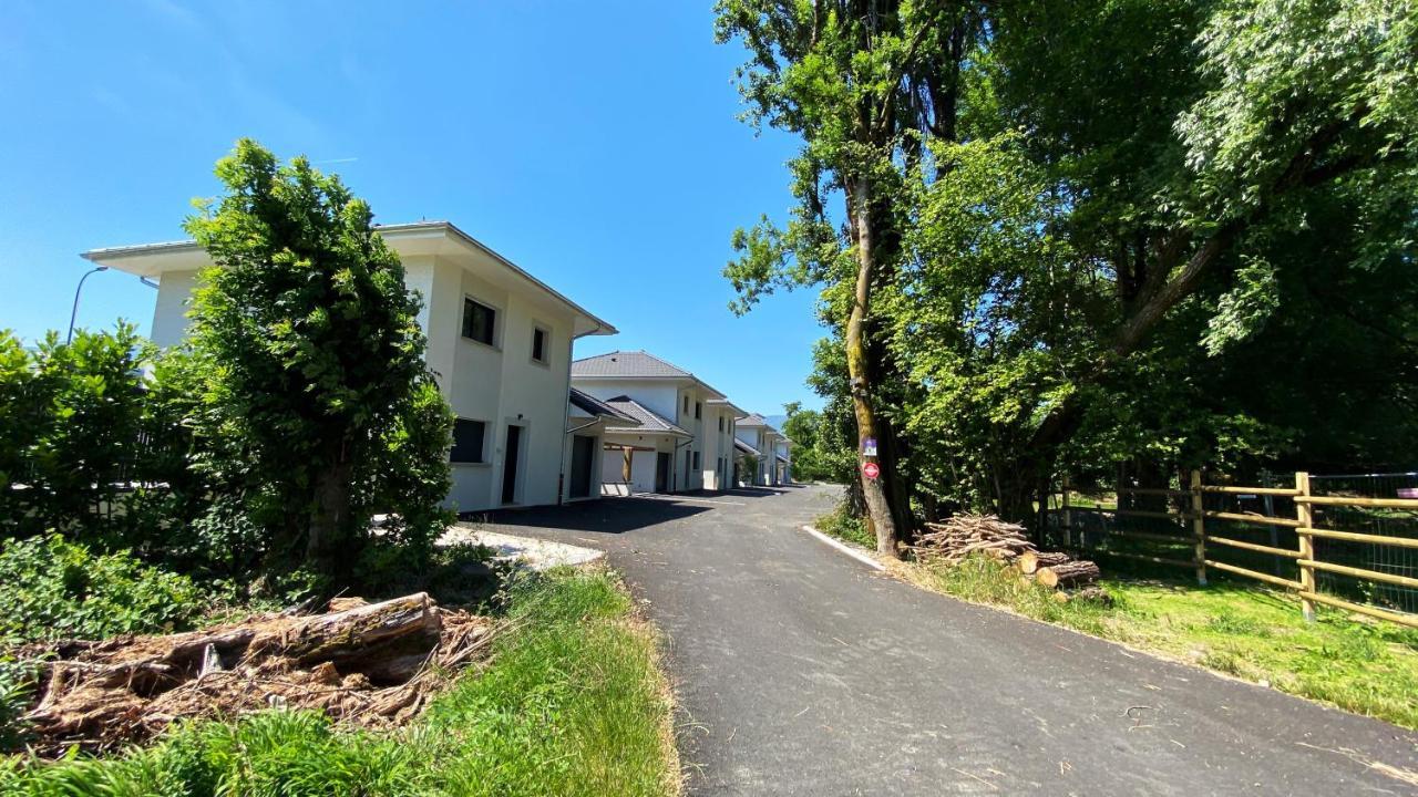 Villa Aux Peupliers De Pradian - Italica Bassens  Exterior foto